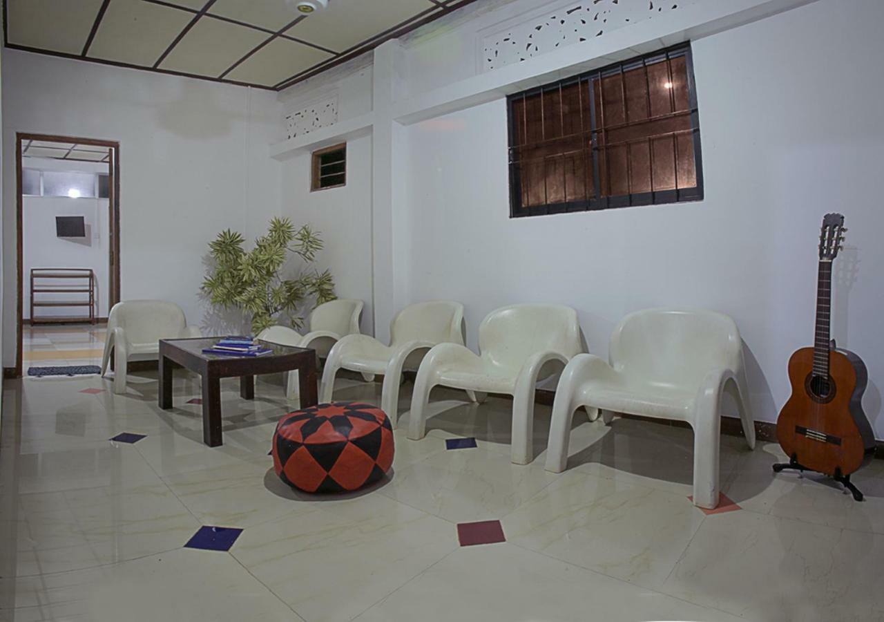 Aura City Hostel Anuradhapura Zewnętrze zdjęcie